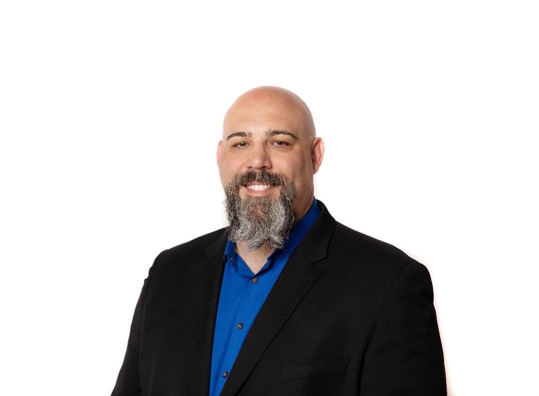 R2M Realty Thomas Bicknell to its Pearl River Gallery