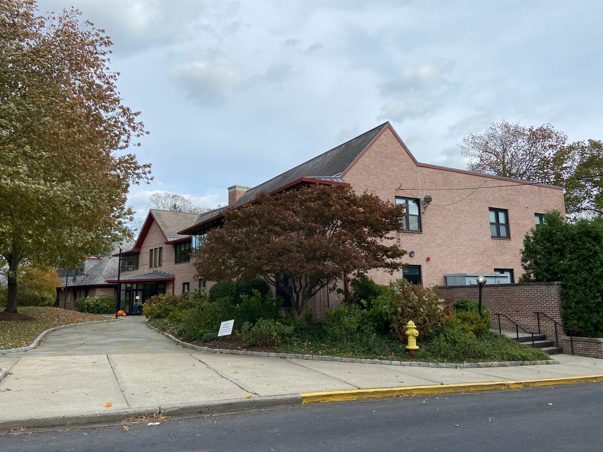 WHITE PLAINS—The Windward School, which recently relocated to a larger